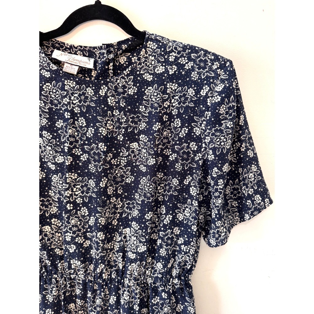 Vintage Norm Thompson Dress Size 10 100% Silk Navy Blue Floral Midi Short Sleeve